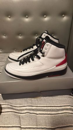 Men Jordan 2s