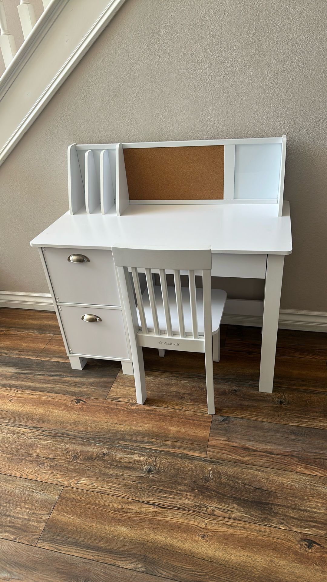 Children's White Desk With Chair
