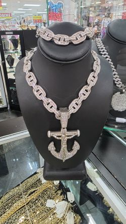 Large Anchor Pendant with bling blink link