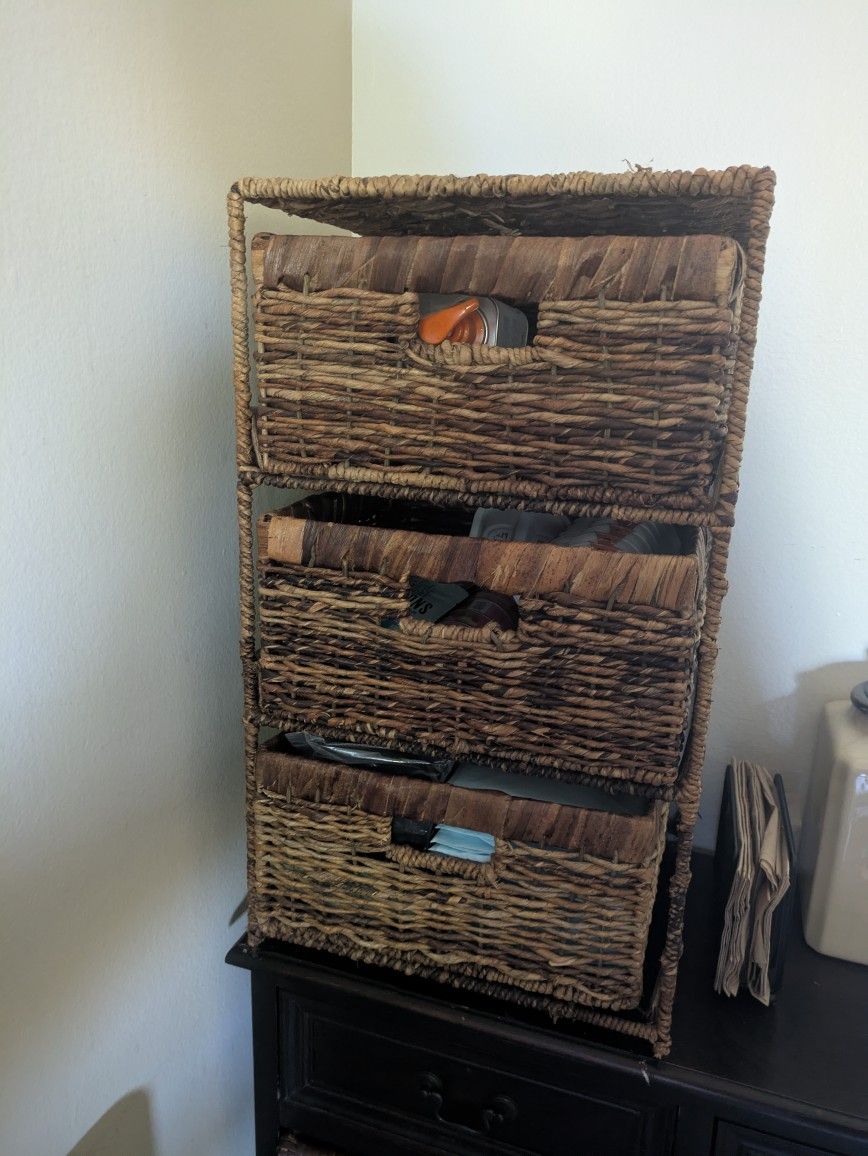 Wicker Shelf
