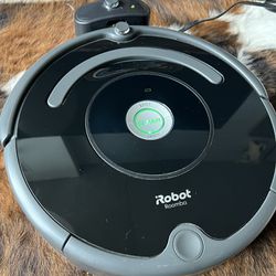 iRobot Roomba 665 - Bluetooth Compatible +Replacement Parts