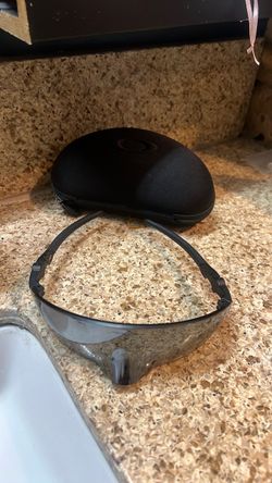 Almost new Oakley sunglasses