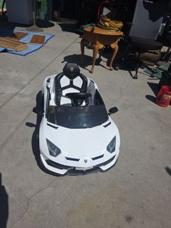 Lamborghini Aventador Kids Ride-On Car