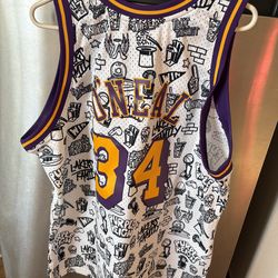 Laker’s O’Neal “34” jersey