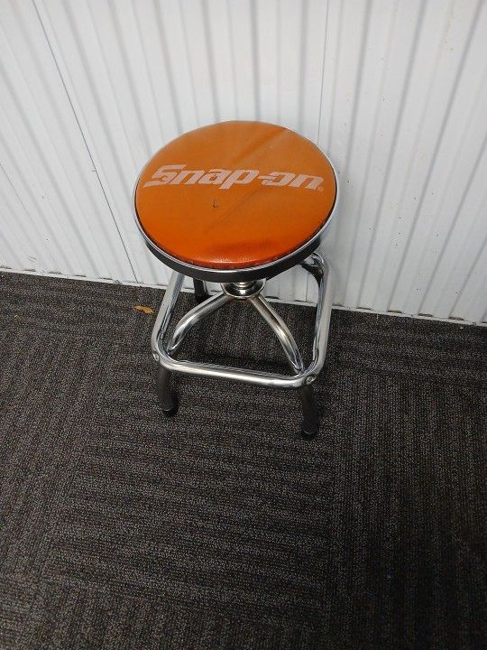Snap-on Stool