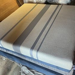 King Size Mattress And Box Springs 