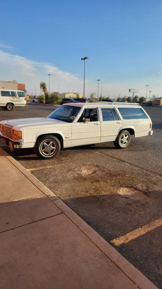 1986 Ford Ltd Crown Victoria