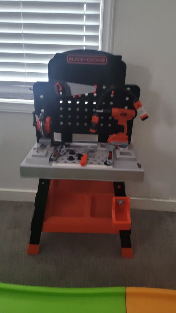 Black And Decker Kids Workbench. As Pictuerd for Sale in Brentwood, NY -  OfferUp