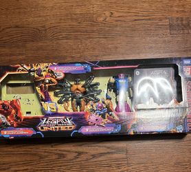 Transformers Legacy United 4 Pack ONLY Two Figures