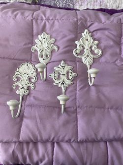 Set of 4 Shabby Chic Cast Iron Wall Hooks