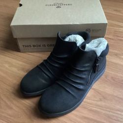 Clarks Women's Ruched Ankle Booties