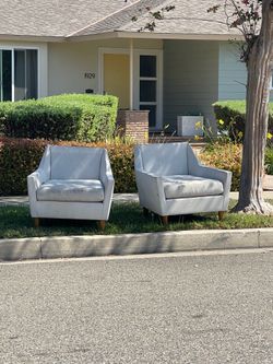 Curb Alert - Free Chair Set