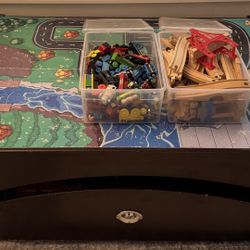 KidKraft Metropolis Toy Furniture And Thomas The Train Pieces 