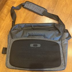 Men’s Oakley Laptop Bag Shipping Available 