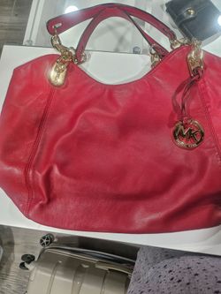 New Never Worn Michael Koors Leather Bag!