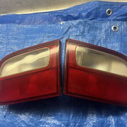 Honda civic EG hatch 92-95 OEM Inner Taillights-Housing and Lens only