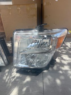 Nissan Titan 2016-2019 Headlights