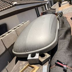 Mercedes cargo box