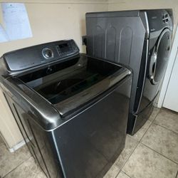 Samsung Steam Washer & Dryer Set w/ Pedestals – Dark Stainless 