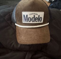 Modelo Beer Hat