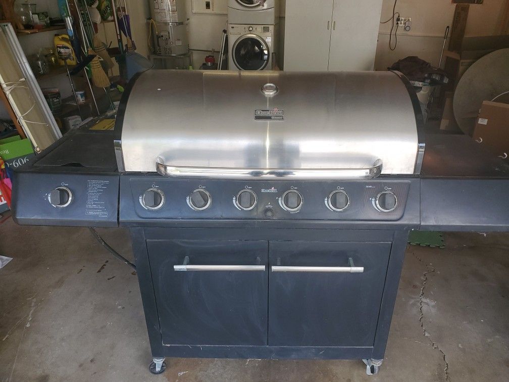 CharBroil Classic 6 Burner Grill With Sear Burner for Sale in West