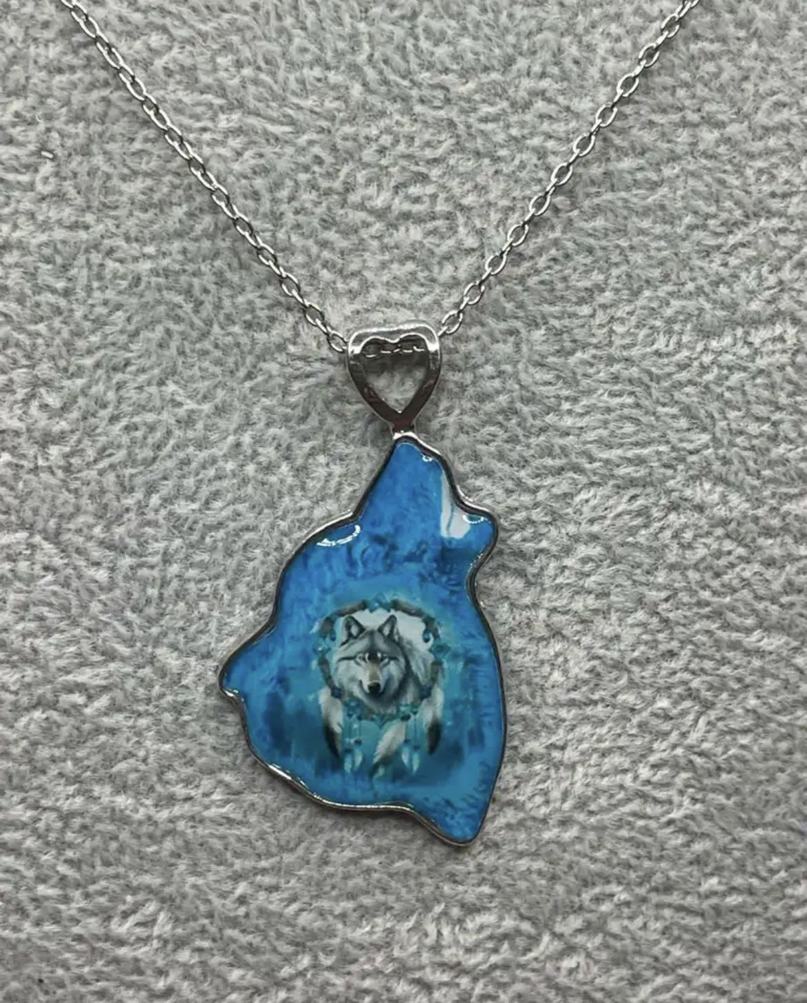 Blue Wolf Head Necklace (BDWHN)