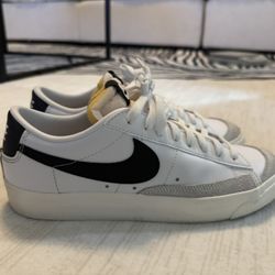 Nike Blazer Low '77 Women's Low Athletic Shoes Size 8.5