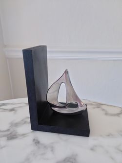 Modern Sailboat Bookend