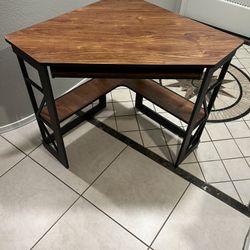 Corner Desk