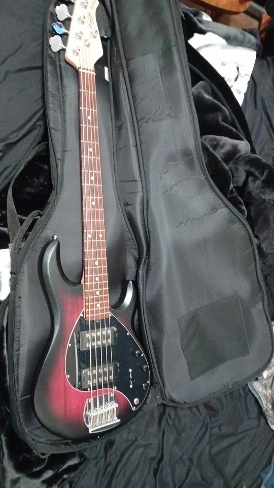 Sterling MusicMan 5 String Bass for Sale in San Bernardino, CA OfferUp