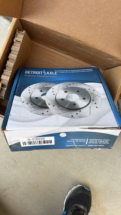 NEW Detroit Axle S-53038 Drilled & Slotted Front Brake Rotors – Jeep Compass/Patriot, Dodge Avenger, Mitsubishi Outlander + more