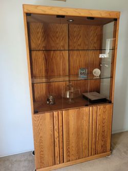 Honey oak China cabinet hutch