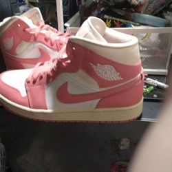 Women's Size 11 Pink N White Jordans