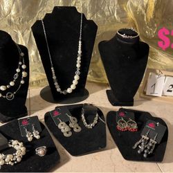 Paparazzi Jewelry - Inventory Reduction sale!! 