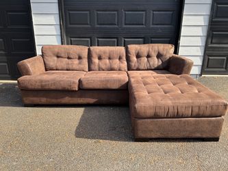 🔥 Mid-Century Style Brown Sectional Couch w/ Oversized Tufted Chaise