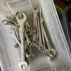 Wrenches/Sockets