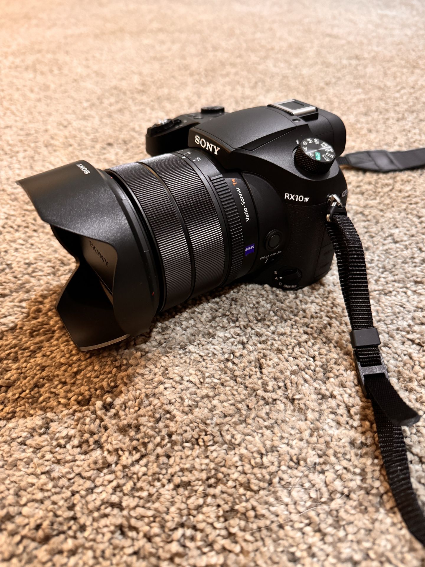 Sony RX10 Bridge Camera
