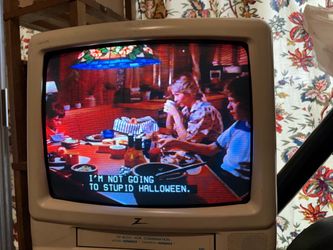Zenith 13” inch CRT TV VCR Combo