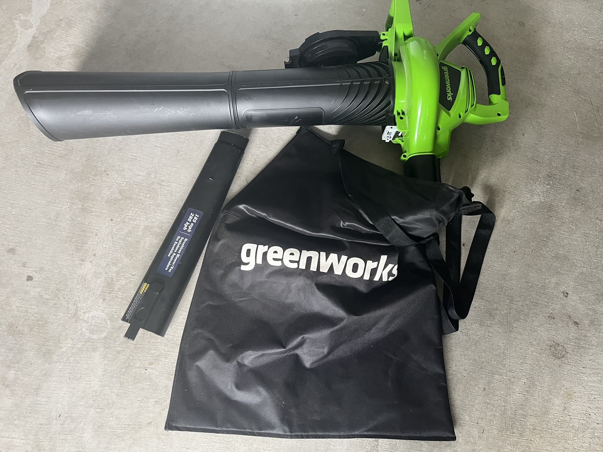 Green works Blower 40V Goes Great With Your Green Works Lawn Mower! No Battery
