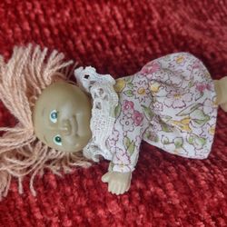 Vintage 1980 Cabbage Patch Kids Claspy Arms Clip On Mini Figure