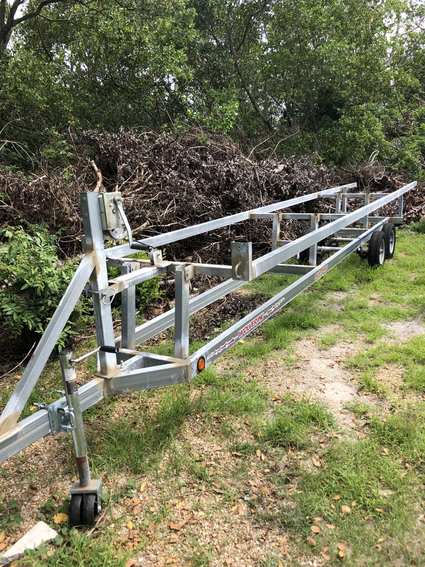 24 foot Wolverine Scissor Pontoon Trailer