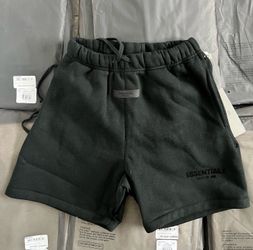 Fear of God Essentials Sweat Shorts - Black (Size M)