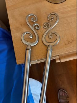 Curtain rods