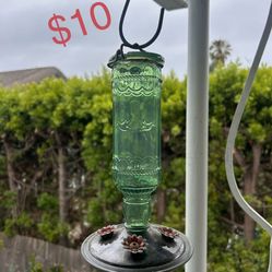 Hummingbird Feeder