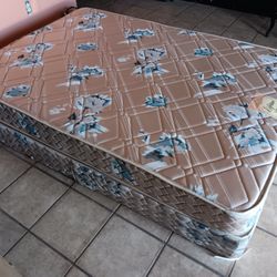 Nice Matching Full-size Mattress & Boxspring 