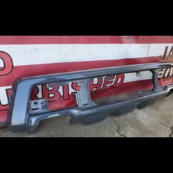 2017 -2020 FORD F150 RAPTOR FRONT
BUMPER CENTER VALANCE GENUINE USED
OEM. NC33