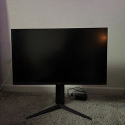 LG  32” Ultragear QHD Gaming Monitor 165 Hz