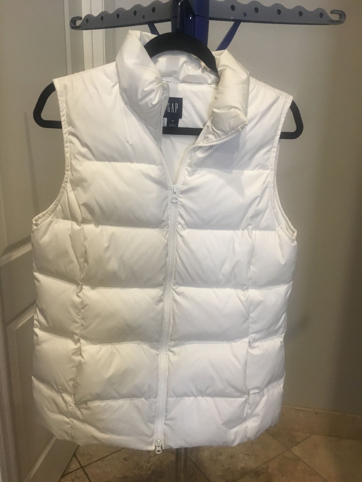 Gap Puffer Vest Size Medium