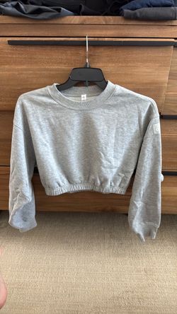 Alo Yoga Gray Cropped Crewneck Sweatshirt