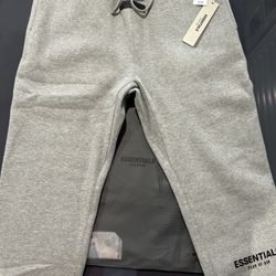 Size Small ( Men’s ) Essentials Sweat Pants